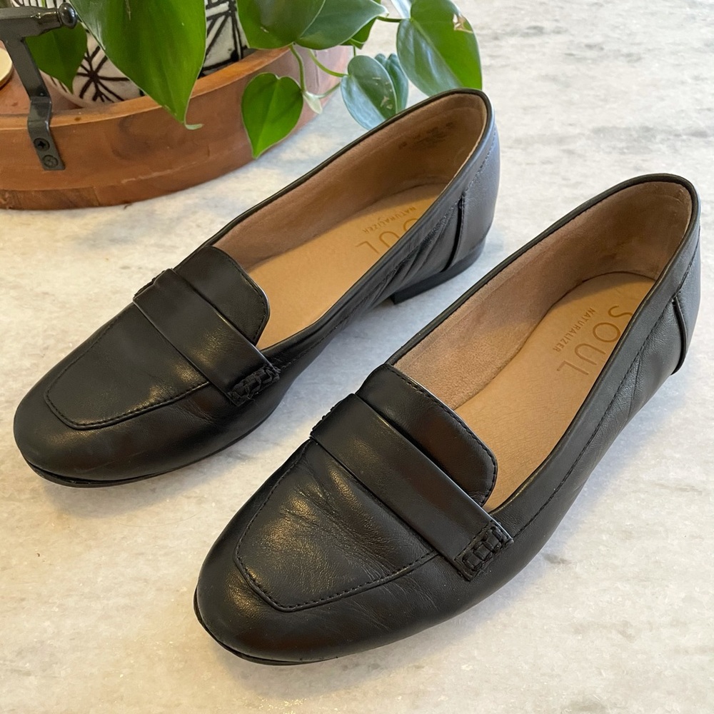 Naturalizer Black Loafers